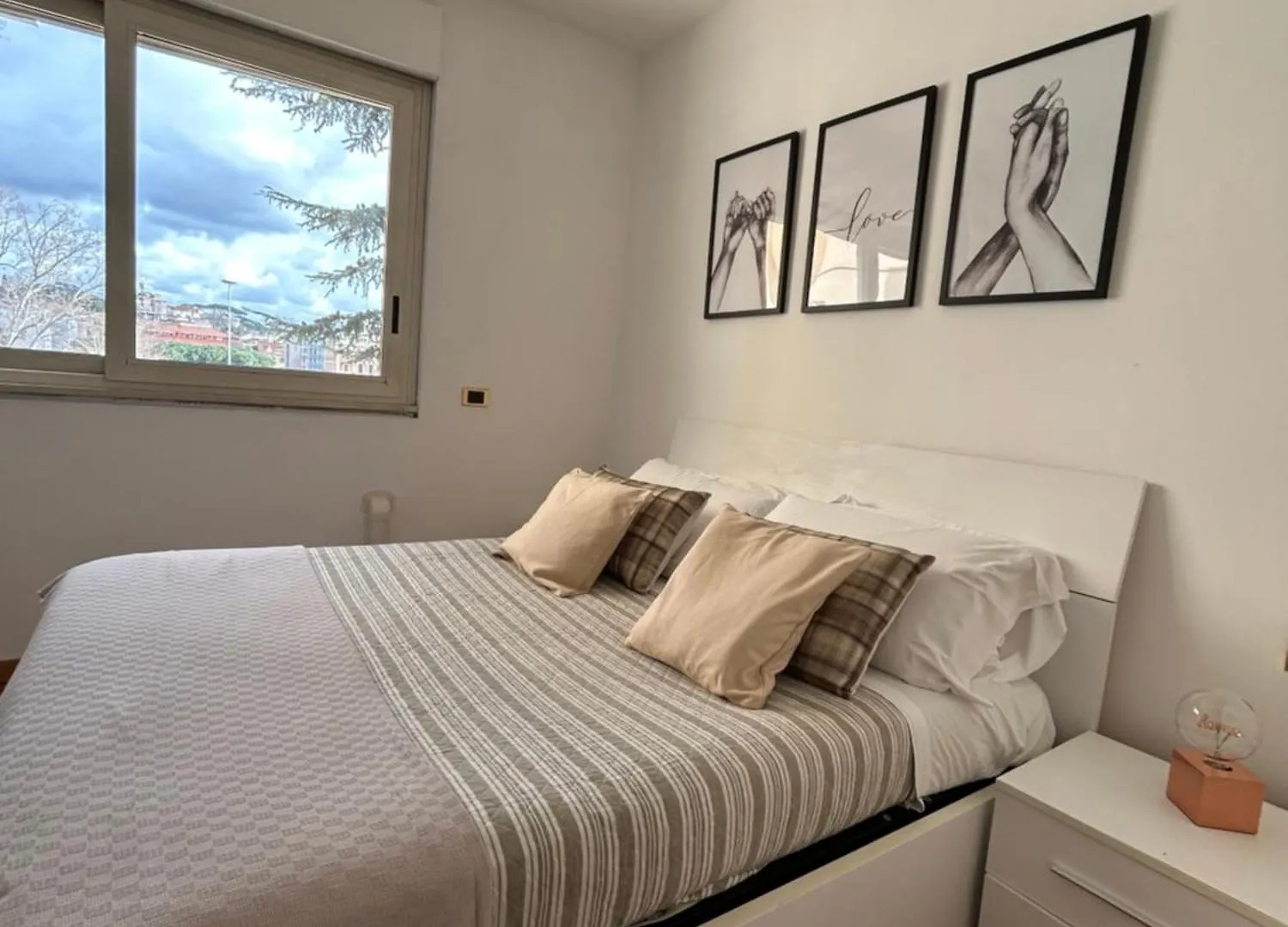 Along The Tiber Apartment Rome Italy