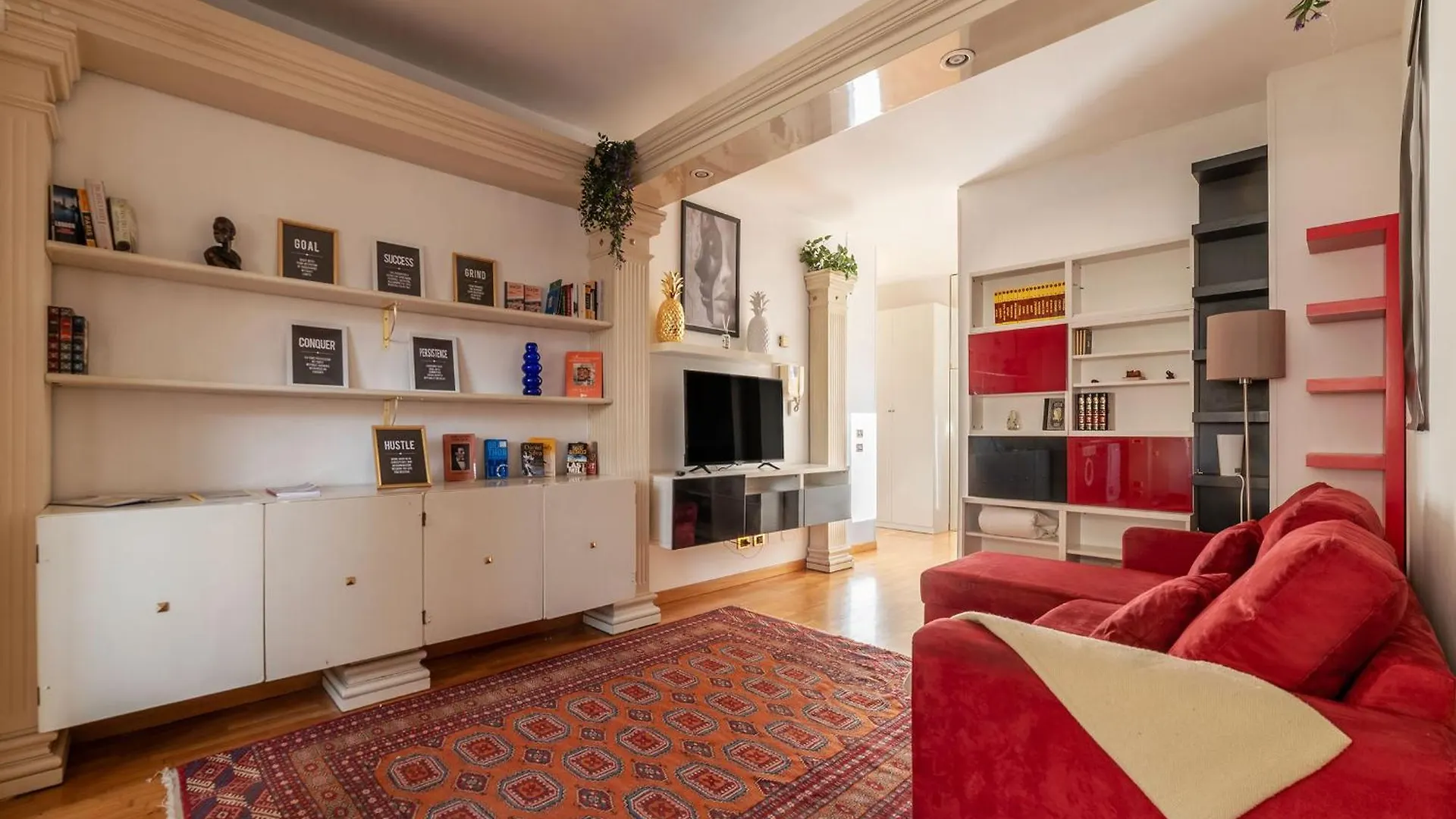 Along The Tiber Apartment Rome Italy